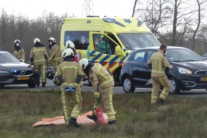 Zwaar ongeval tussen drie voertuigen