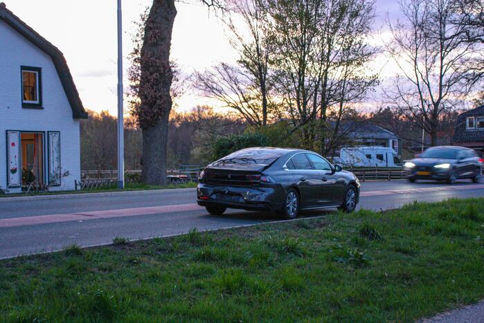 Kopstaart botsing door overstekend eendje