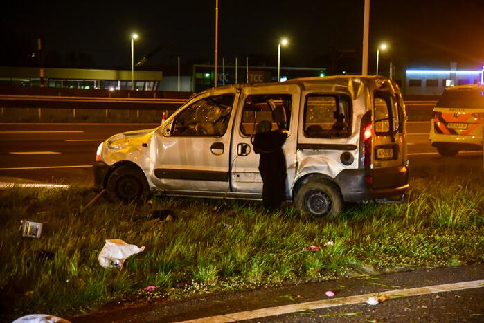 Twee gewonden achtergelaten na ernstig ongeval