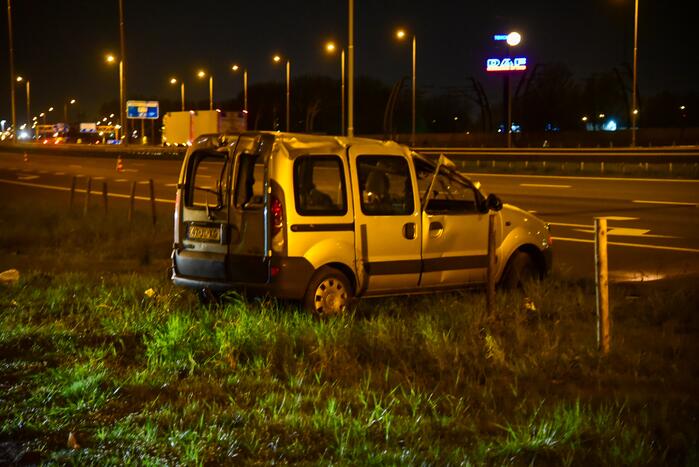 Twee gewonden achtergelaten na ernstig ongeval