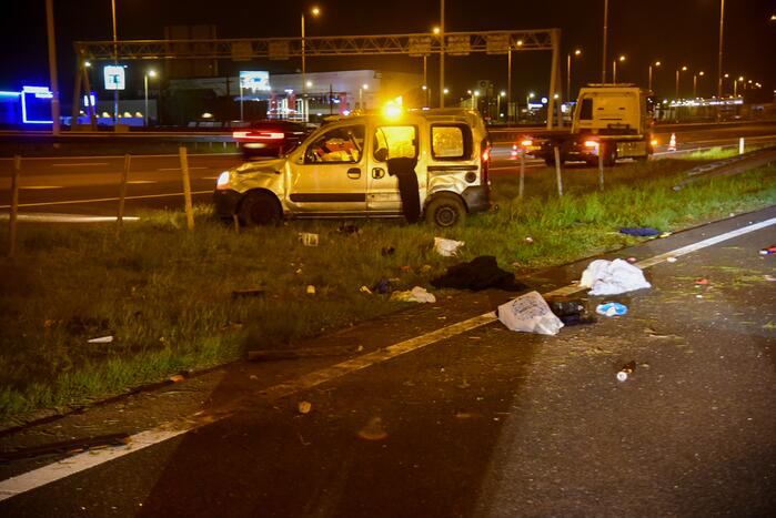 Twee gewonden achtergelaten na ernstig ongeval