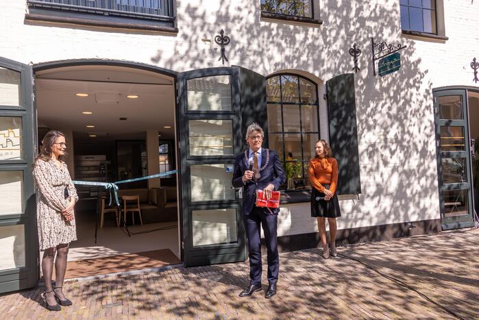 Anna's Smaakatelier van Heel Holland Bakt-winnares Anna Yilmaz officieel geopend