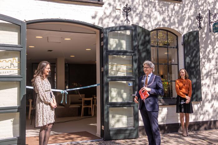 Anna's Smaakatelier van Heel Holland Bakt-winnares Anna Yilmaz officieel geopend