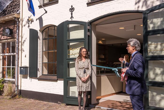 Anna's Smaakatelier van Heel Holland Bakt-winnares Anna Yilmaz officieel geopend