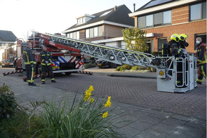 Brand in schoorsteen van woning