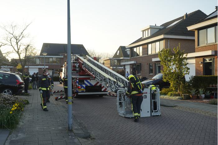 Brand in schoorsteen van woning