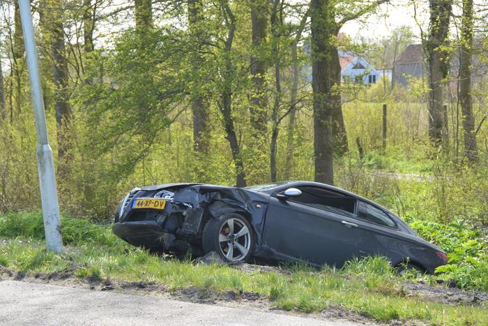 Kop-staart botsing tussen twee auto's