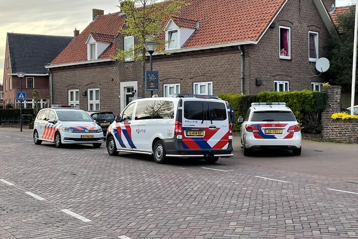 Persoon aangehouden na ingooien raam