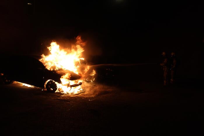 Gewonde bij brand in meerdere voertuigen