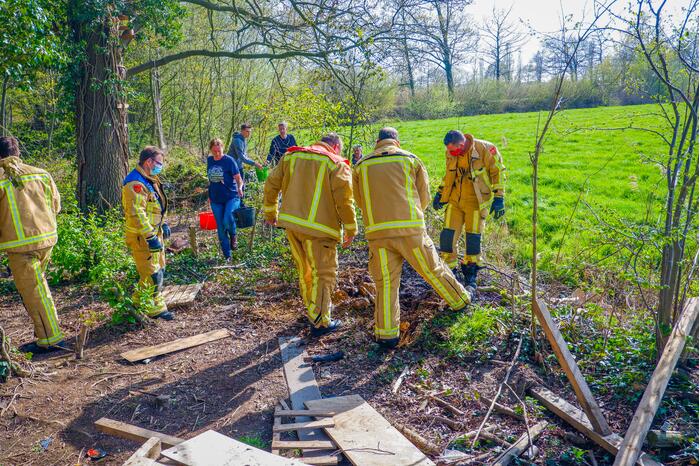 Jongeren veroorzaken brand en vluchten