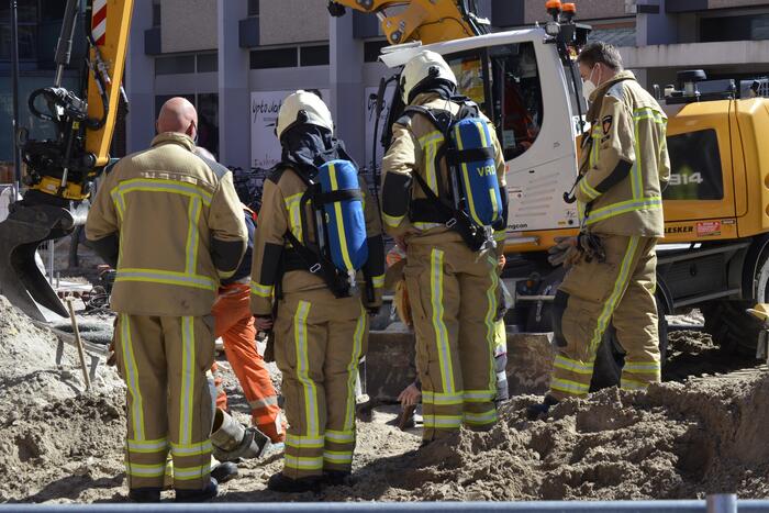 Gaslek bij graafwerkzaamheden in winkelstraat
