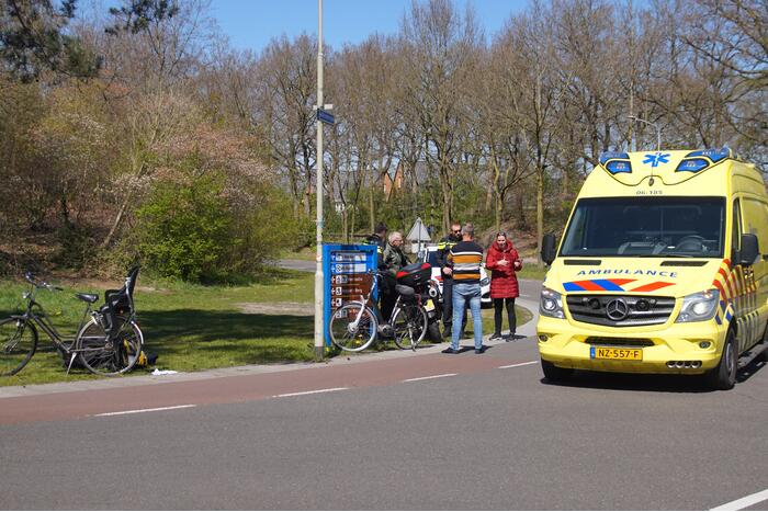 Fietser gewond bij botsing met motor