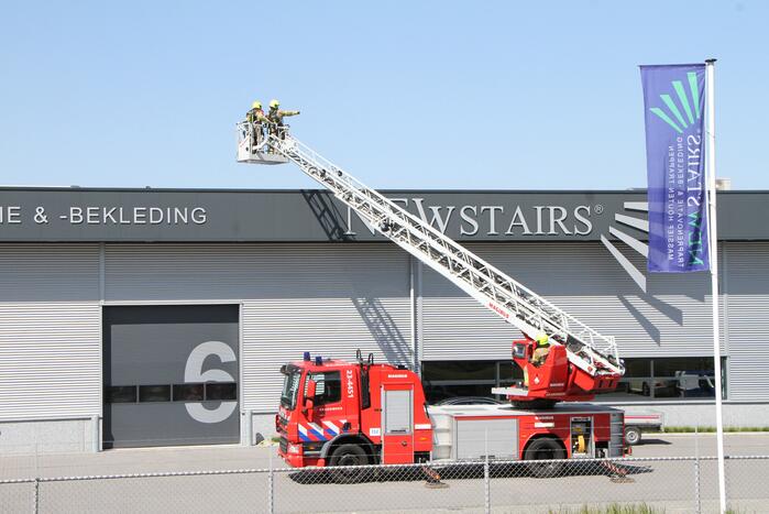 Onderzoek naar brand op dak van bedrijfspand