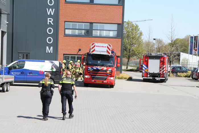 Onderzoek naar brand op dak van bedrijfspand