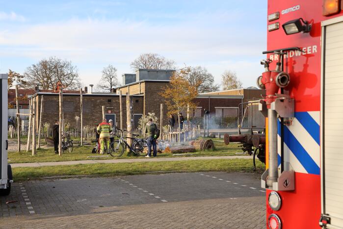Jeugd sticht brand op wagenwerkplaats