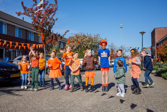 Koningsdag feestelijk gevierd