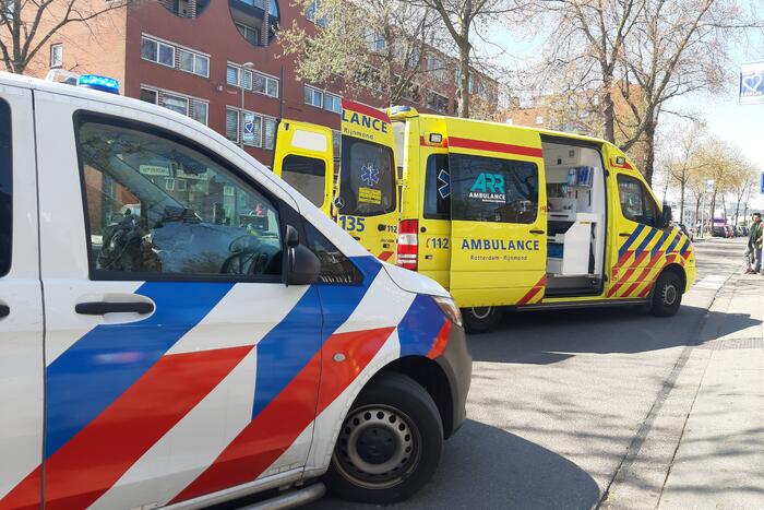 Wandelaar aangereden door personenauto