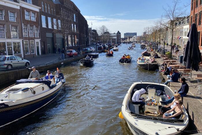 Drukte op de Leidse wateren