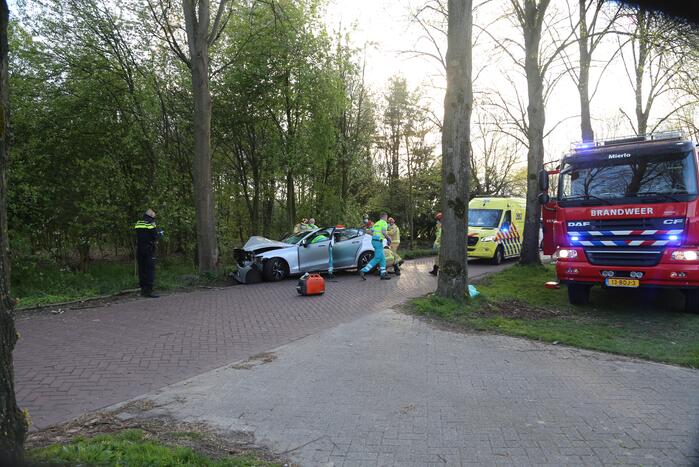Twee gewonden bij ernstig ongeval