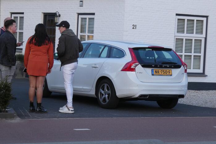 Wielrenner geschept door auto