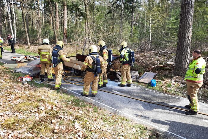 Vouwcaravan verwoest door brand