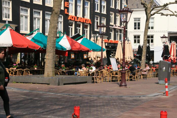 Gezellige drukte bij heropening terrassen