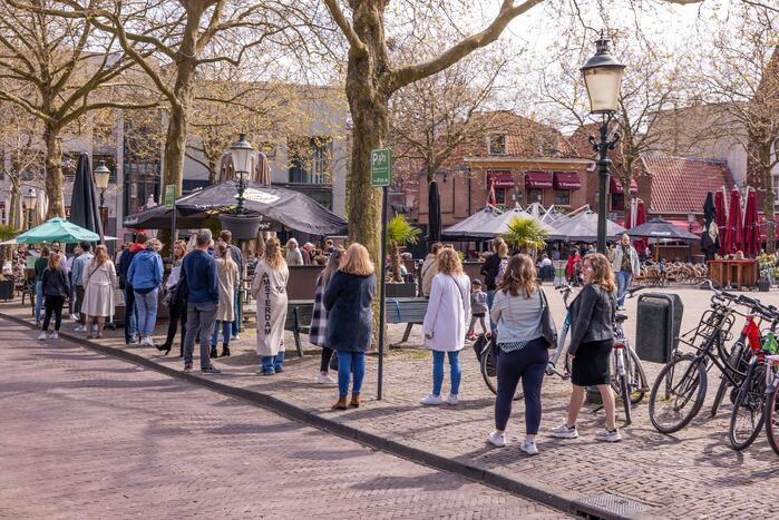 Versoepeling coronamaatregelen: winkels en terrassen open
