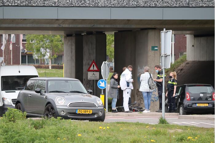 Automobilist ziet overstekende fietser over het hoofd