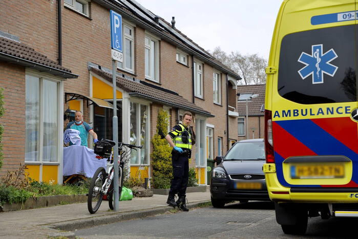 Traumahelikopter landt voor incident in woning