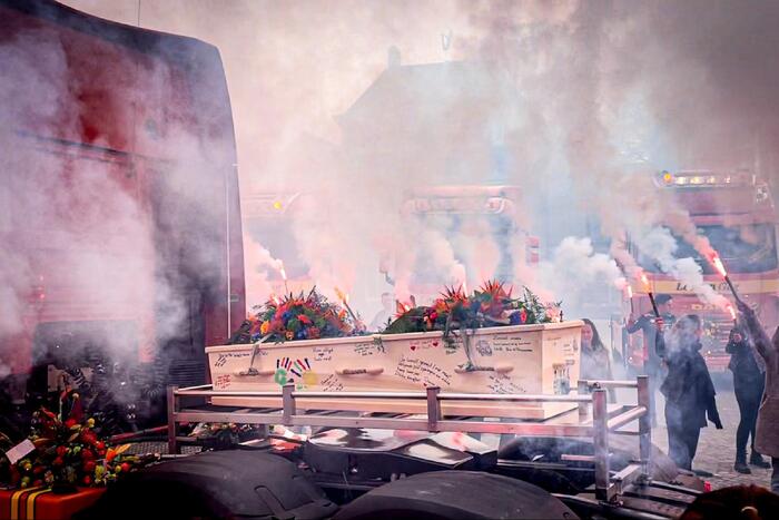 Indrukwekkend eerbetoon voor Jan van den Boomen (33)