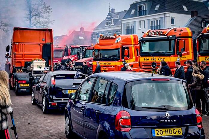 Indrukwekkend eerbetoon voor Jan van den Boomen (33)