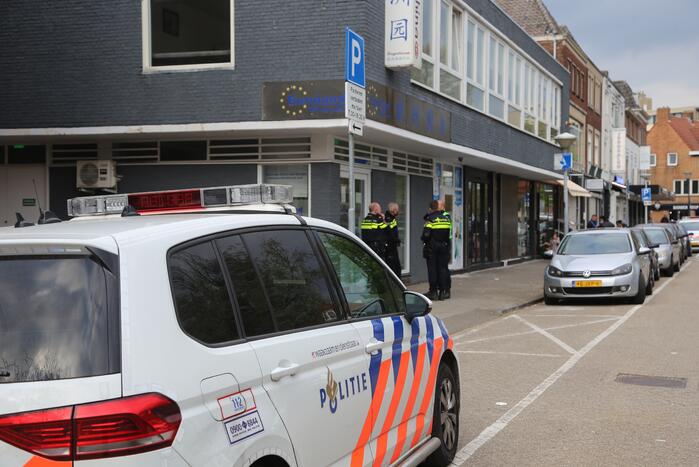 #Eindhoven Persoon gewond bij steekincident Nieuwe Fellenoord Eindhoven.