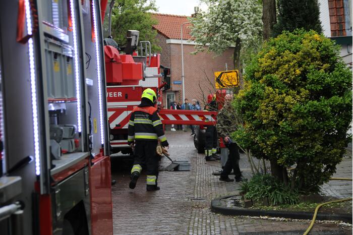 Veel rook bij brand in schoorsteen