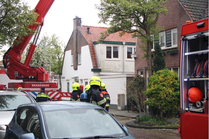 Veel rook bij brand in schoorsteen