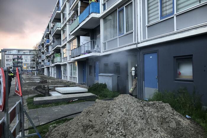 Veel rook bij brand in kelderbox