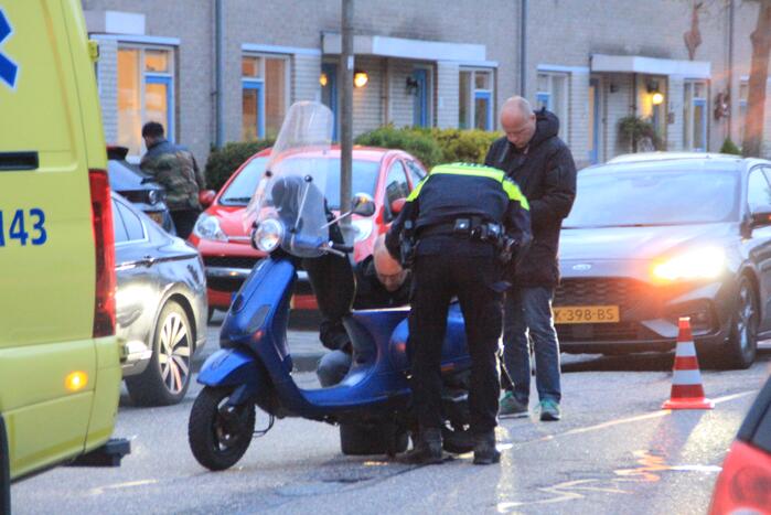 Scooterrijder gewond bij verkeersongeval