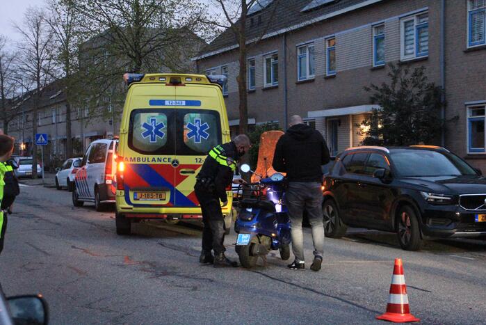 Scooterrijder gewond bij verkeersongeval