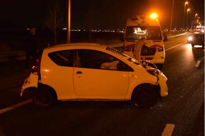 Bestuurder verliest macht over stuur