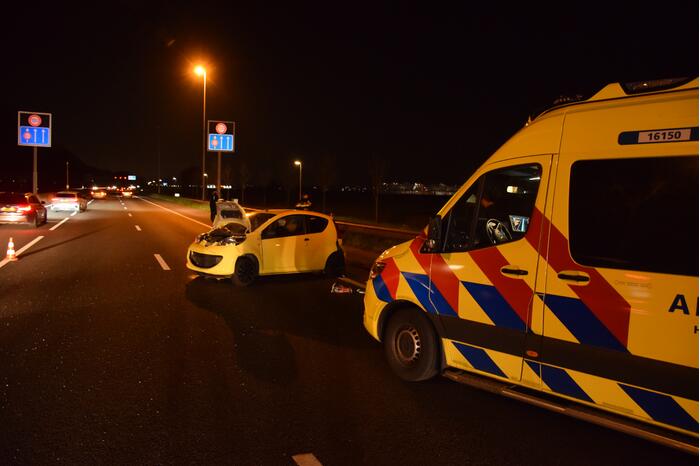 Bestuurder verliest macht over stuur