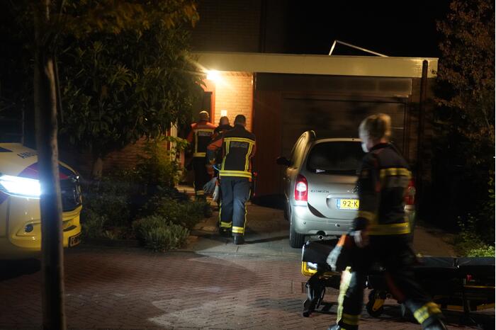 Dame uit water gehaald door brandweer