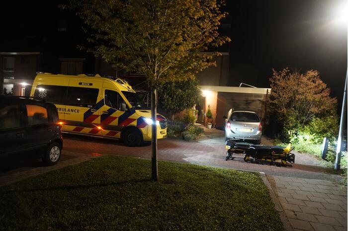 Dame uit water gehaald door brandweer