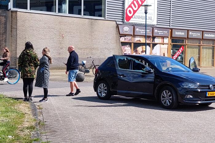 Scooterrijder gewond bij botsing met auto