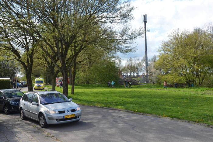 Brandweer helpt met bevrijden van kind