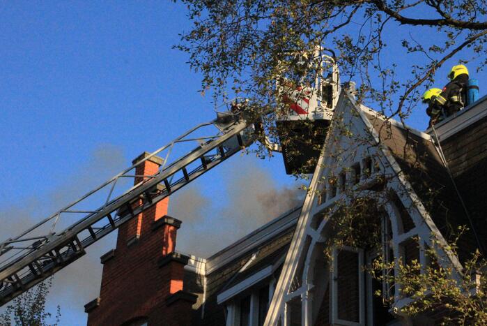 Schoorsteenbrand snel onder controle