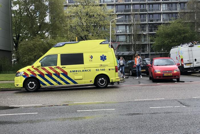 Scooterrijder gewond bij aanrijding met auto