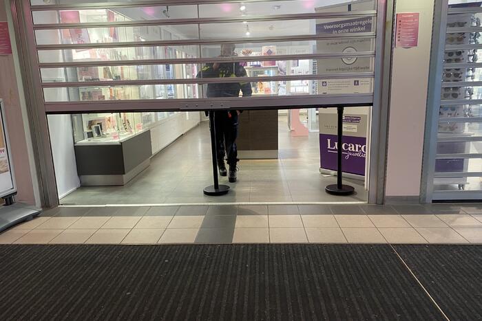 Juwelier met vuurwapen overvallen