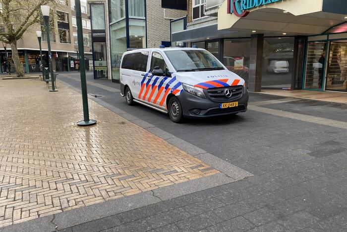 Juwelier met vuurwapen overvallen