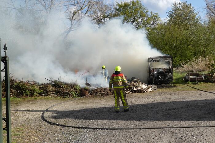 Caravan volledig uitgebrand
