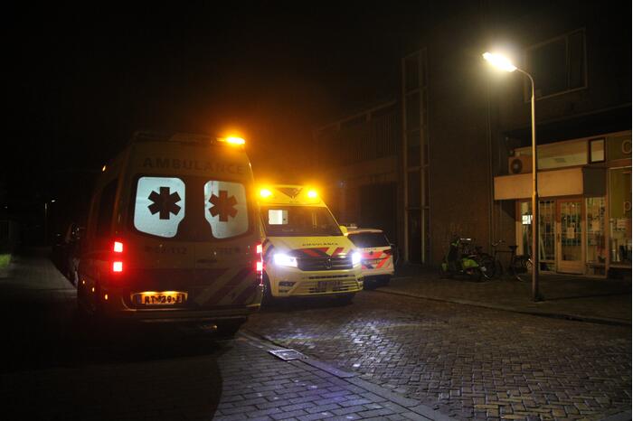 #Leeuwarden Gewonde bij mogelijk steekpartij in woning Vivaldistraat Leeuwarden.