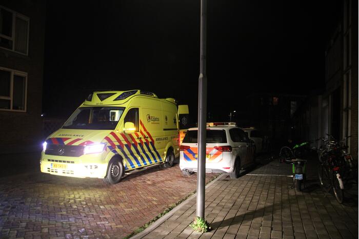 Gewonde bij mogelijk steekpartij in woning